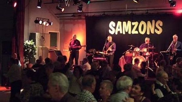 Samzons live.  Foto lånat från dansglad.se